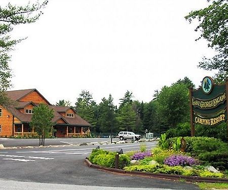 Lake George Escape - Campground Warrensburg Bagian luar foto
