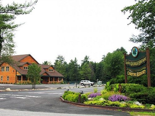 Lake George Escape - Campground Warrensburg Bagian luar foto