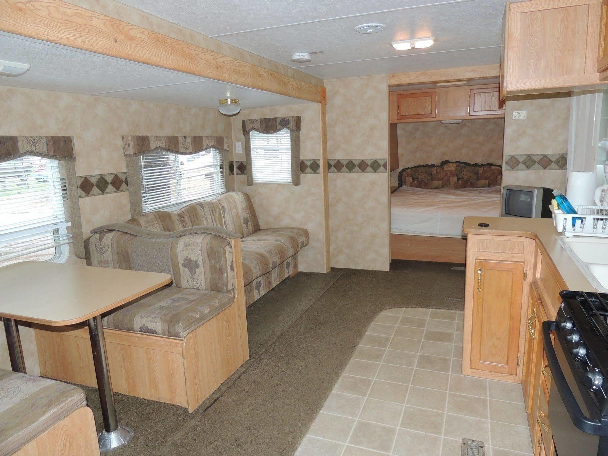 Lake George Escape - Campground Warrensburg Bagian luar foto